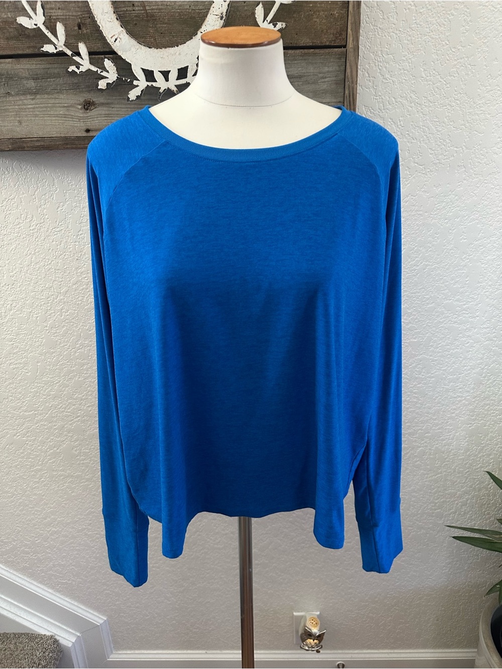 Beyond Yoga Featherweight Daydreamer Royal Blue Crewneck boxy top size Large